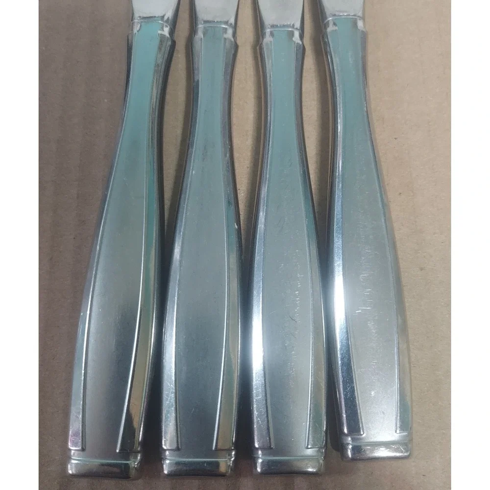 Onieda Satin Shasta USA 4 Stainless Steel Dinner Knives  ‎ Flatware